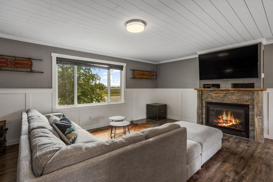 Upstairs Livingroom