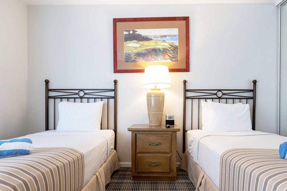 Guest Bedroom features either two twin beds or one queen bed.