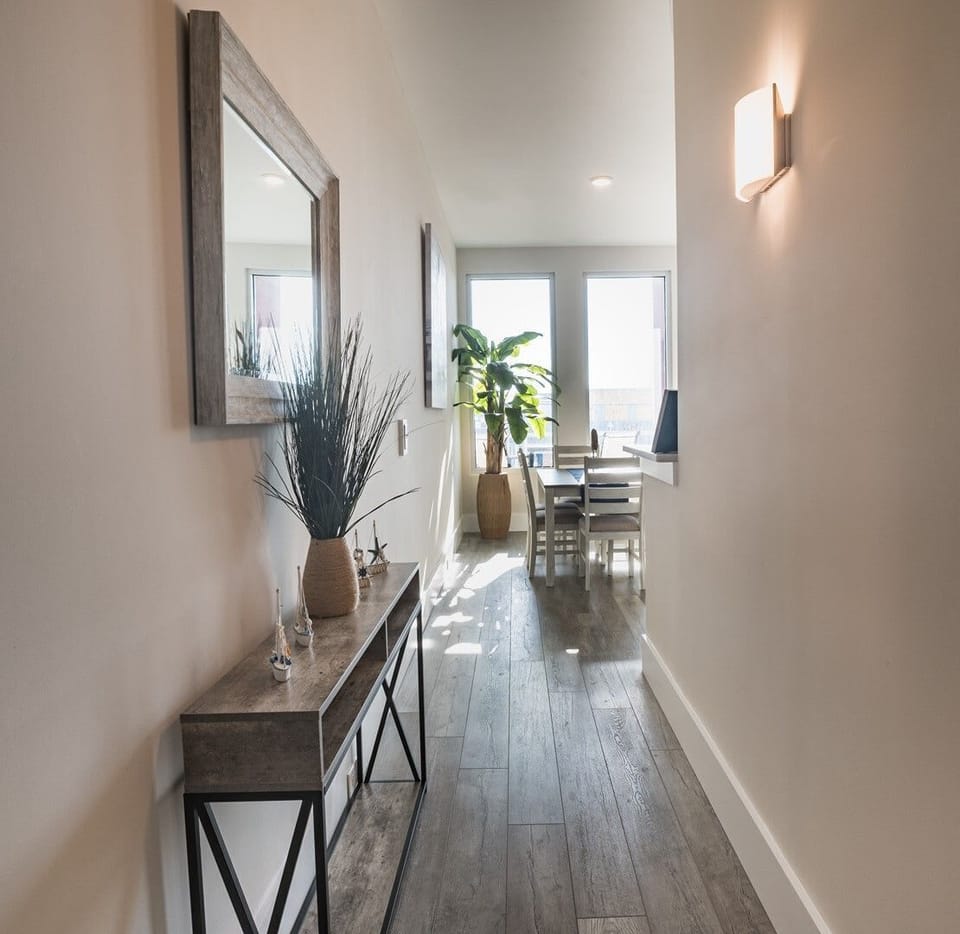 Private Entry on Second Level