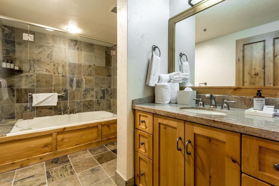 Main floor bath