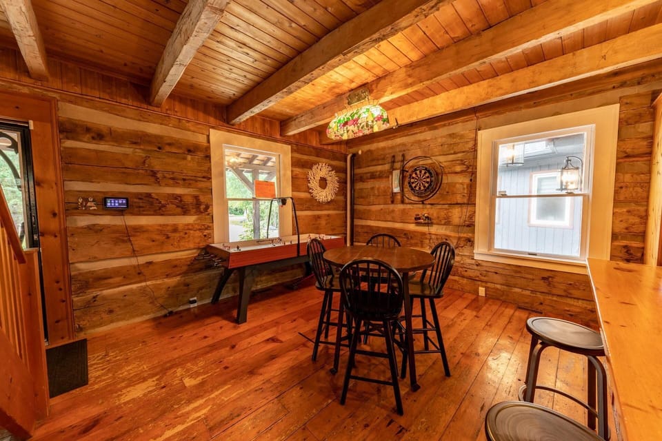 Cabin Bar Table