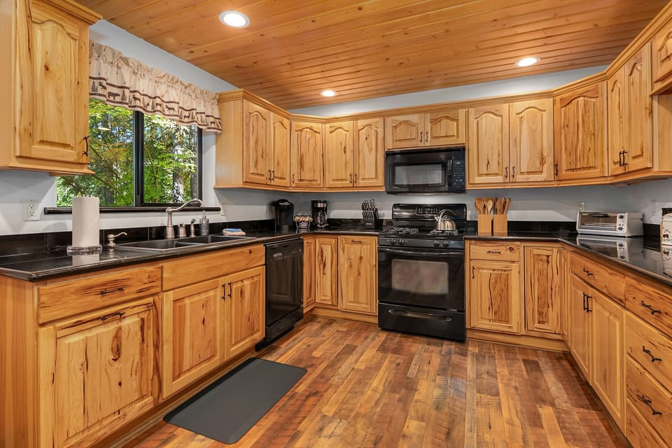 Highlander Lodge - Main Kitchen with a gas cooktop.