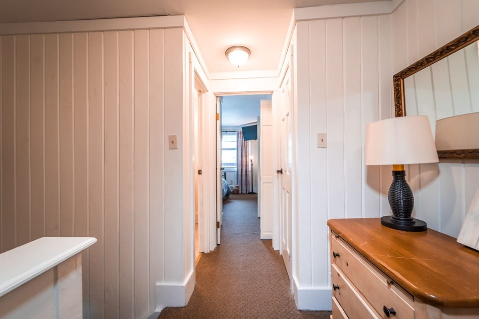 Elevation Vacation Rentals - Snowed Inn - 2nd Floor