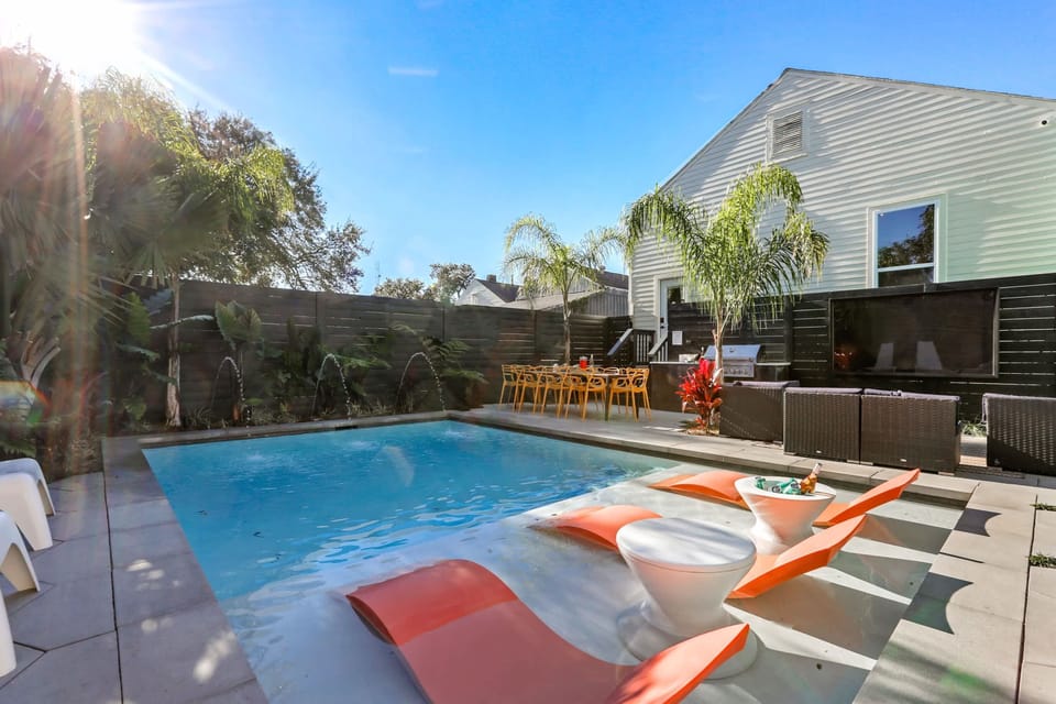 The pool has 3 in-pool loungers perfect for sun bathing.  The pool is heated and chilled year round.