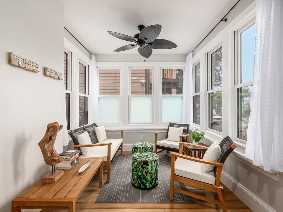 Four season sunroom | Perfect for reading and morning coffee
