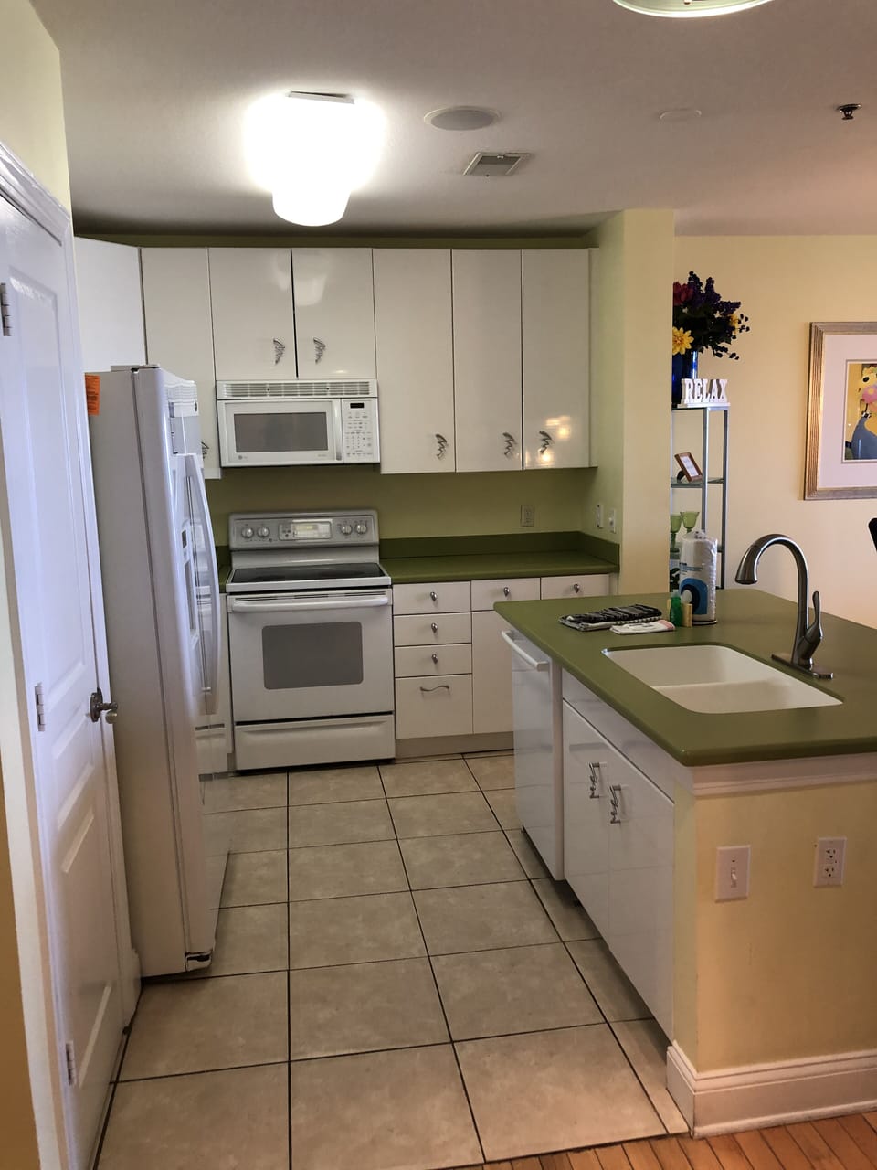 Fully Stocked Kitchen