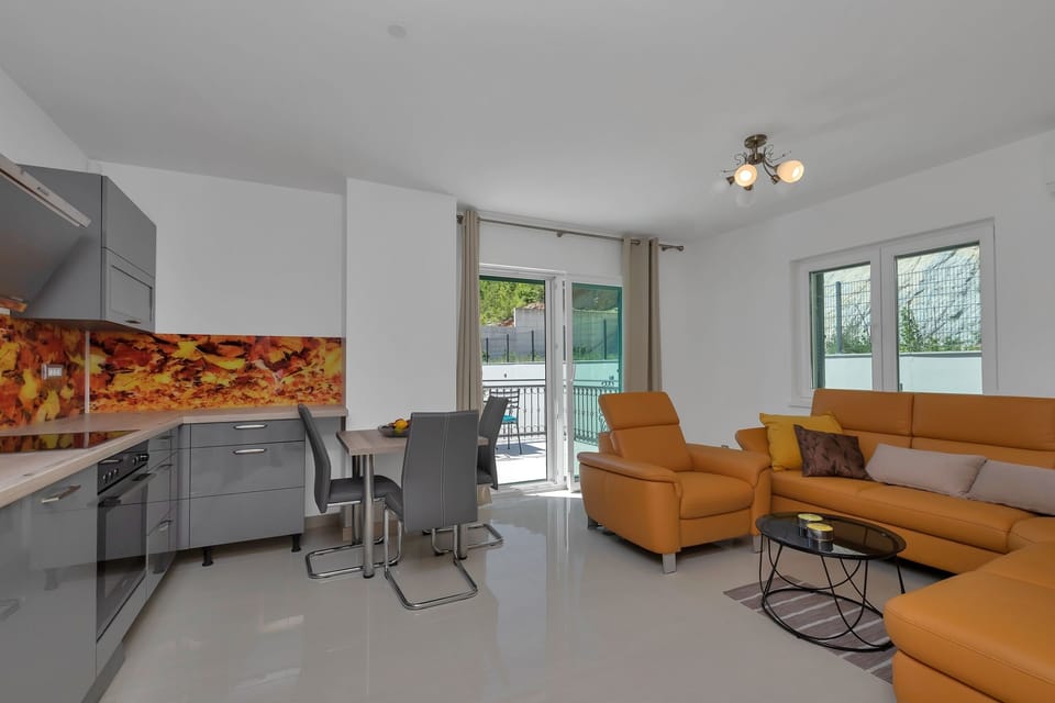 Dining room 2
