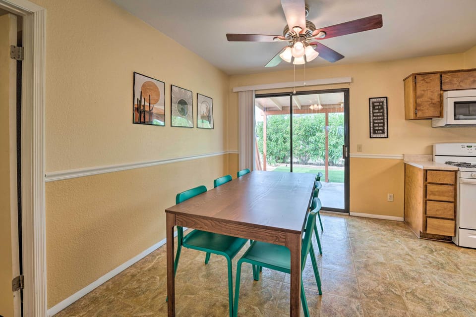 Dining Area | Dishware & Flatware