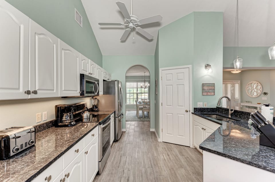 Sand Dollar Dream Kitchen (3)