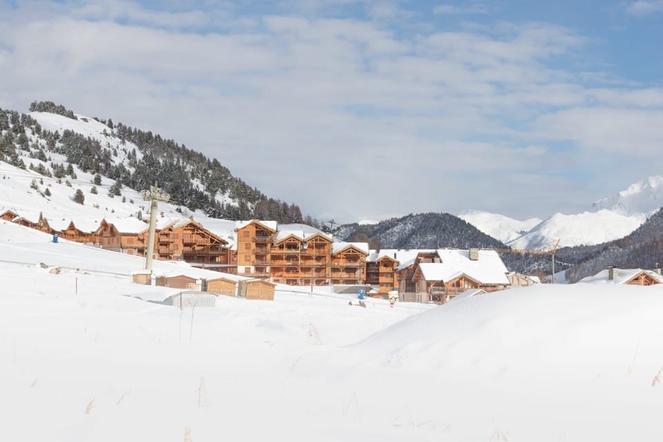 View of the piste (Chalvet) Block A, Chalet du Janus, Obelisque