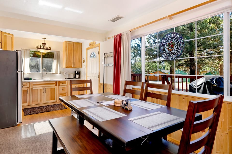 Inviting dining area designed for comfort and connection. The space feels open and airy, with a warm atmosphere that makes everyday meals and special gatherings equally enjoyable.