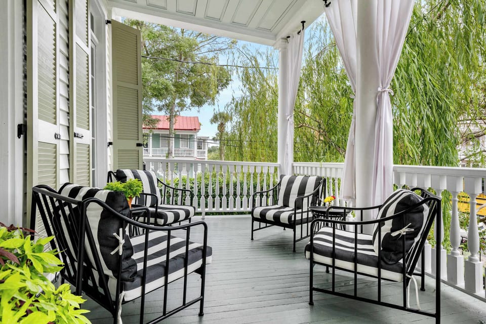 Second floor porch with seating fro your group