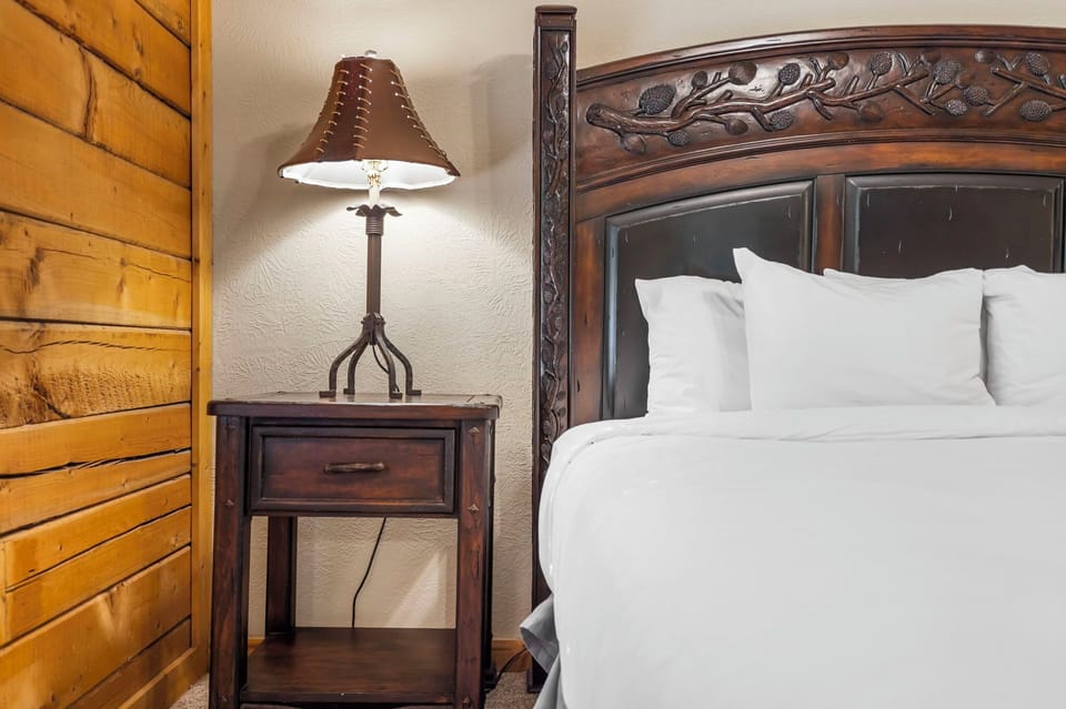 Lodge Decor