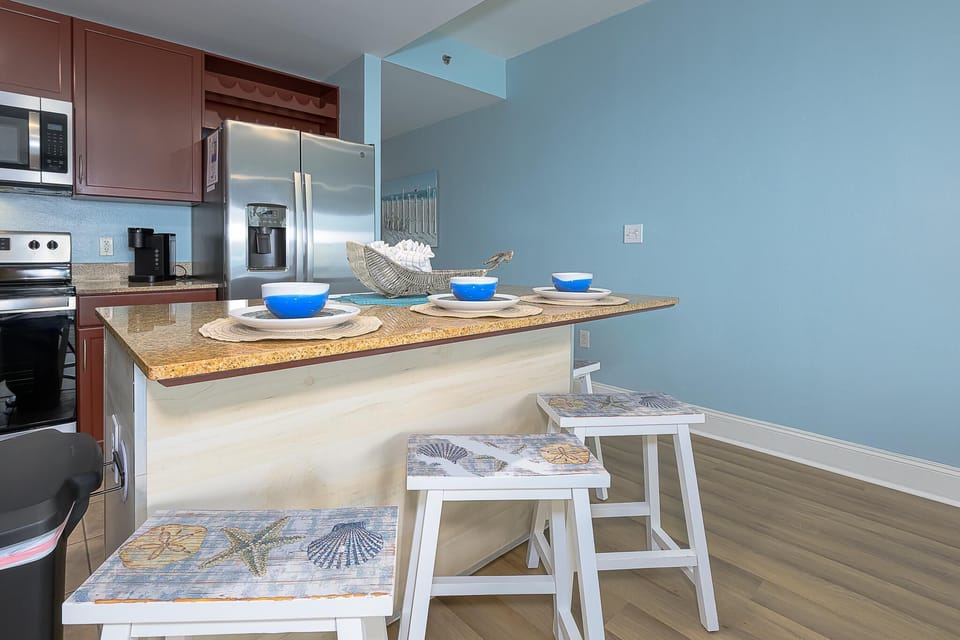 Seating for 4 at the eat-in stocked kitchen!
