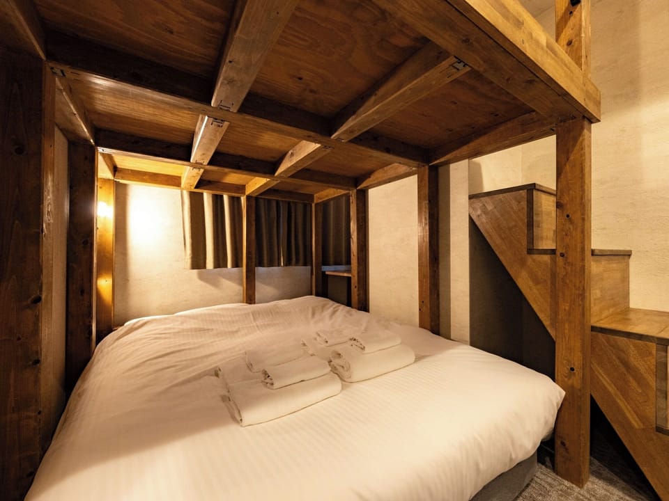 4 person room