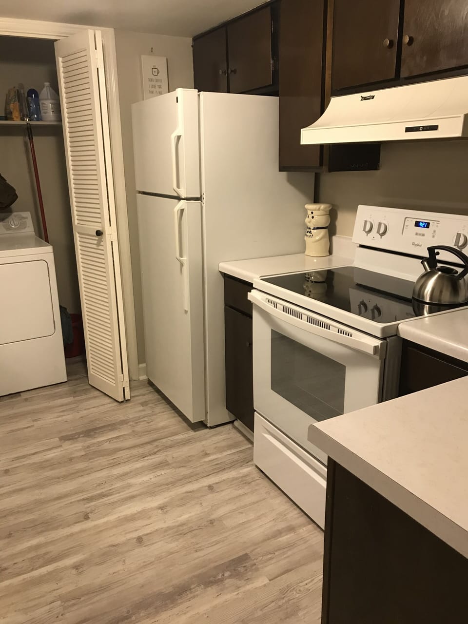 Full kitchen 