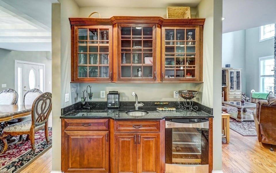 Wet bar
