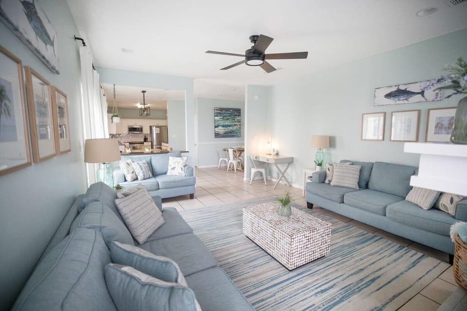 Antigua Palms Family Room (3)