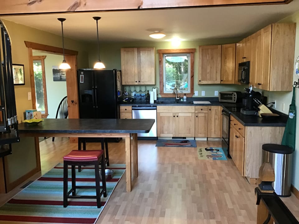 Kitchen with island