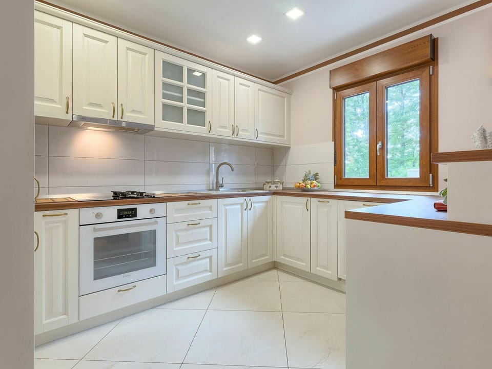Property, Room, Furniture, Kitchen, Cabinetry, Countertop, Interior Design, Floor, Building, Real Estate