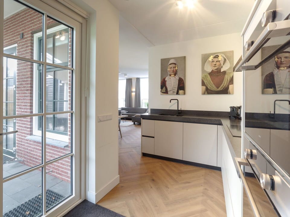Property, Picture Frame, Building, Wood, Interior Design, Lighting, House, Hall, Floor, Flooring