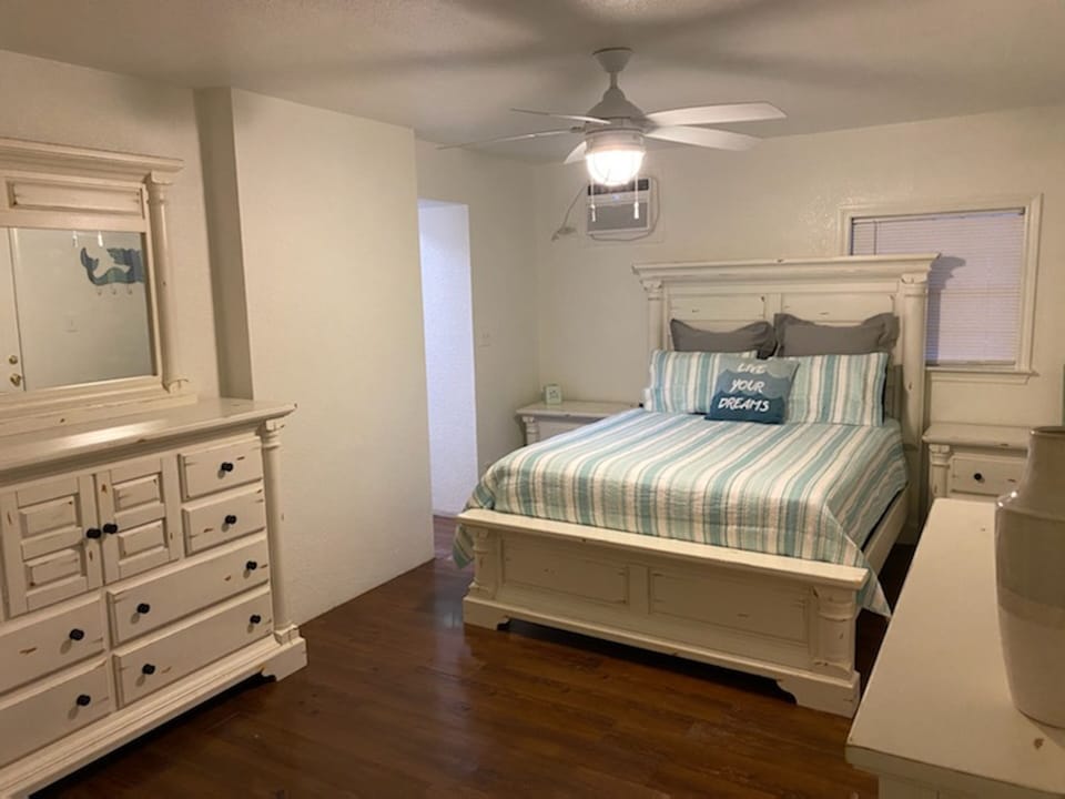 Queen Bed