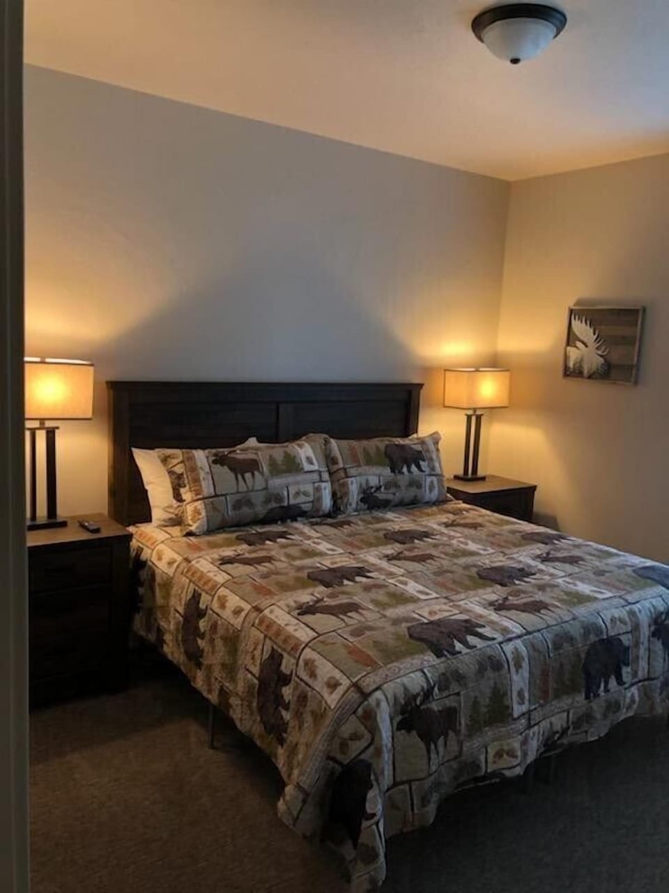 Bedroom 2, deluxe king bed