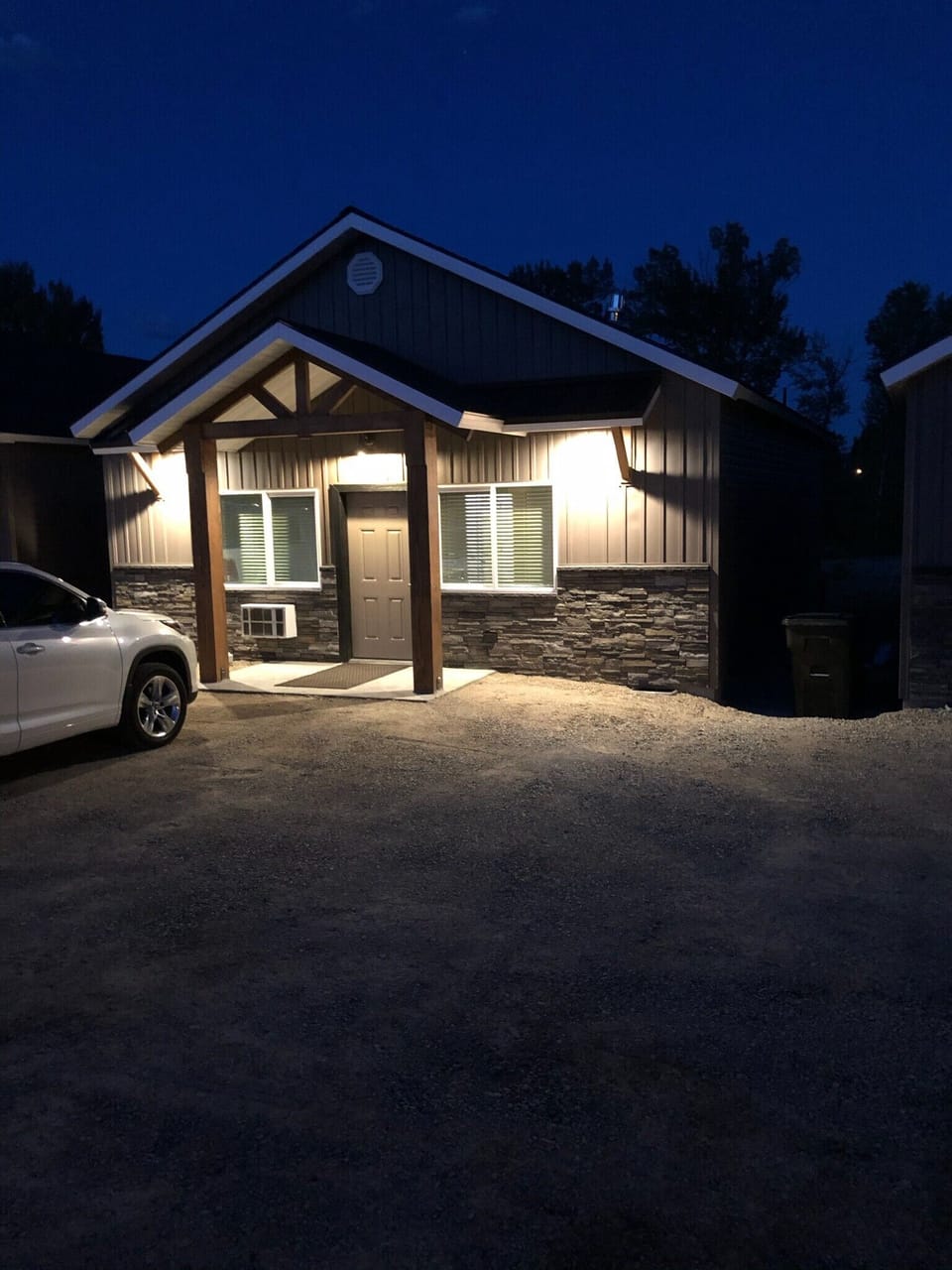 Front entrance, River Station
