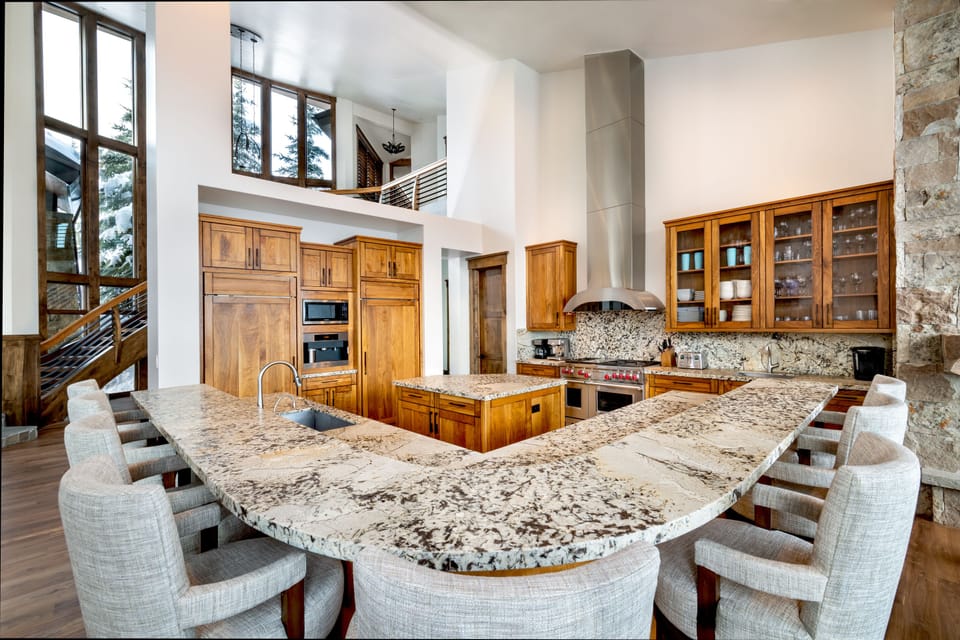 Gorgeous open fully equipped kitchen