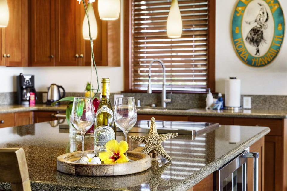 Kolea 10B ~ Gourmet Kitchen