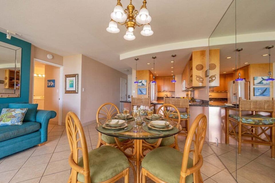 Casual dining area beside the living room, perfect for meals or morning coffee.