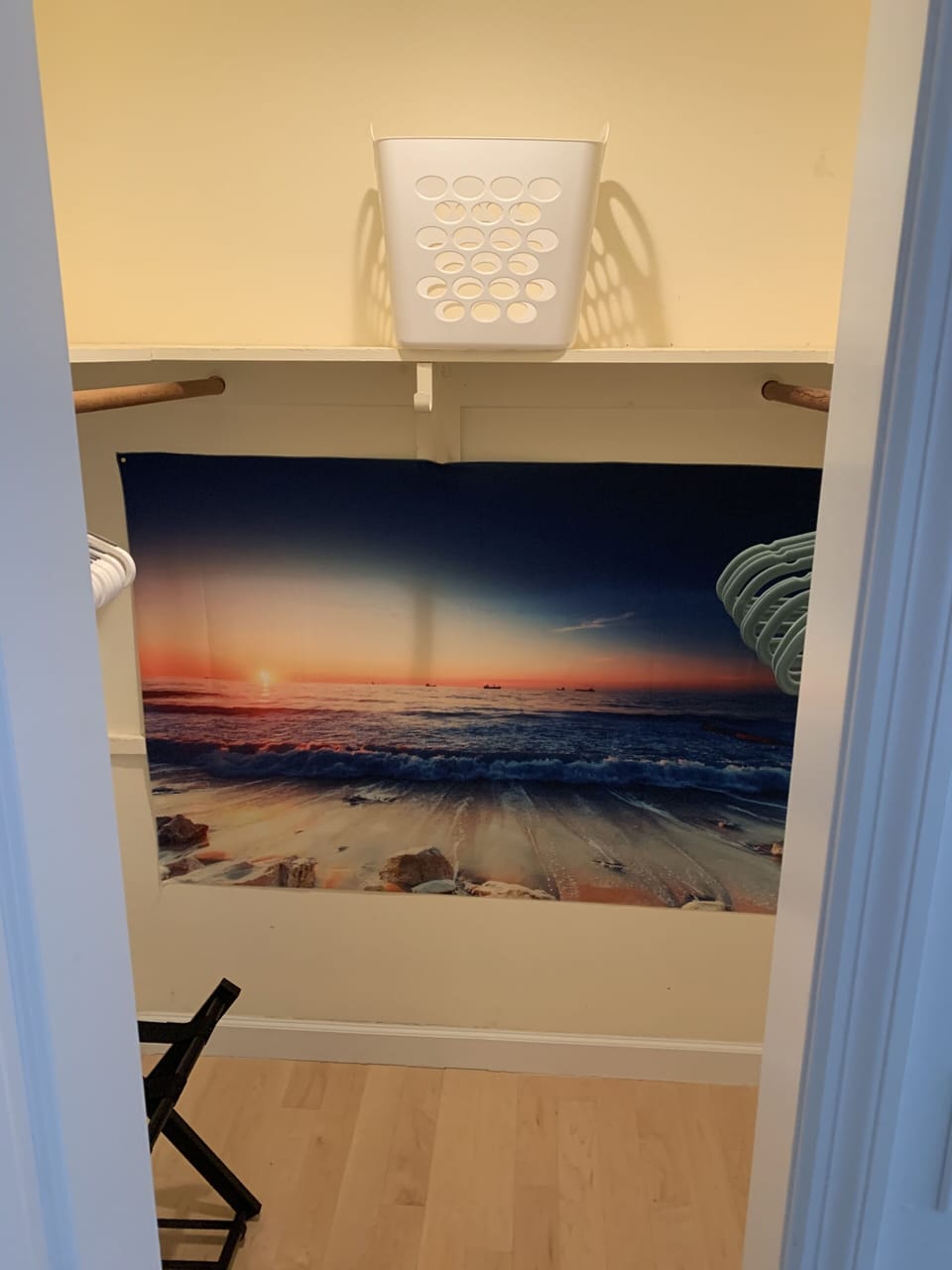 Queen 1 closet