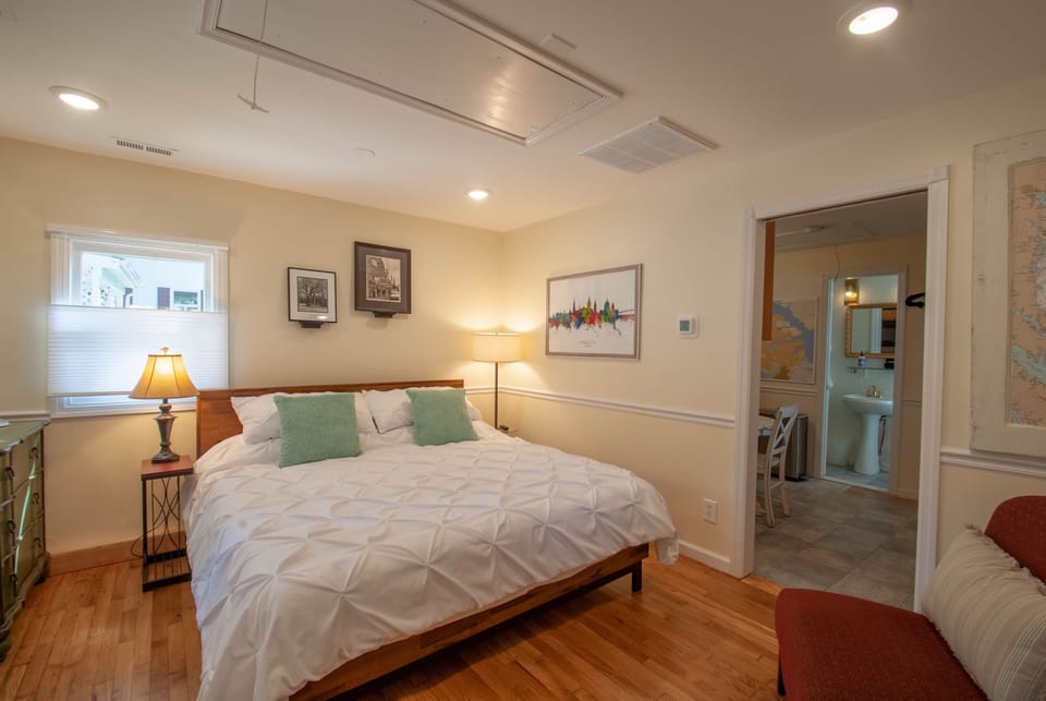 King size bed