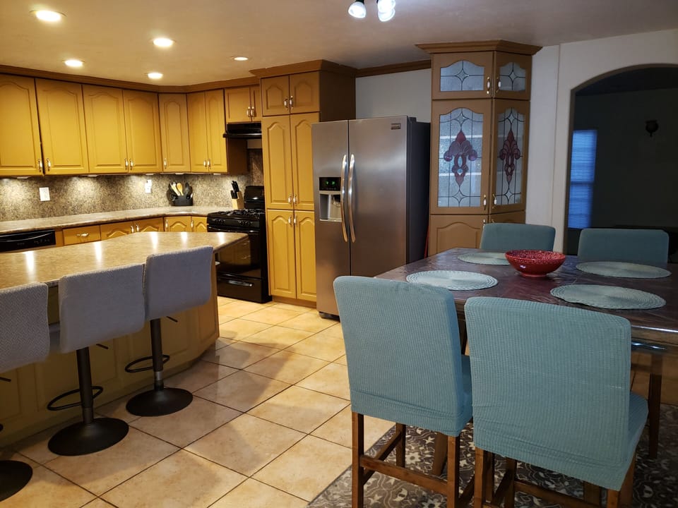 Kitchen Table 