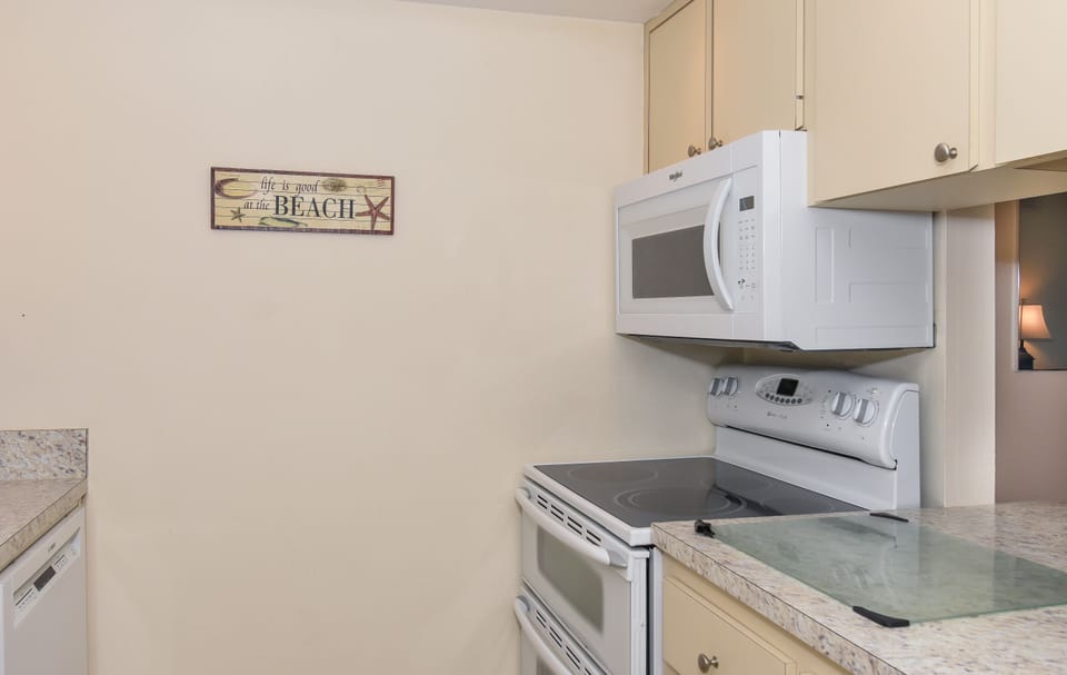 Fully equipped kitchen