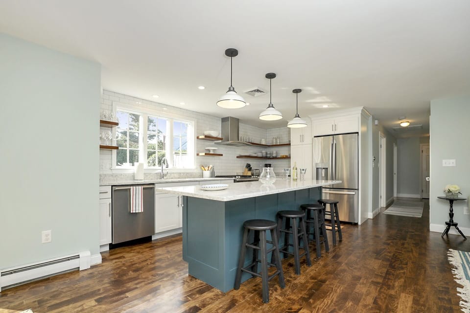 Beautiful hard wood floors - 40 Tip Cart Chatham Cape Cod - New England Vacation Rentals
