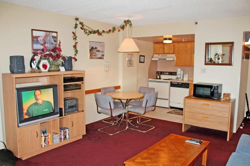 Dining area with seating for fourQueen