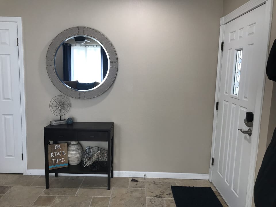Entryway table and mirror 