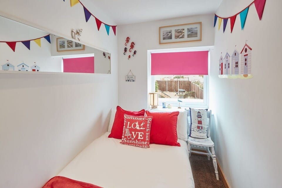 The Cottage, Marske-by-the-Sea - Host & Stay