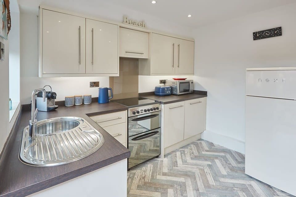 The Cottage, Marske-by-the-Sea - Host & Stay