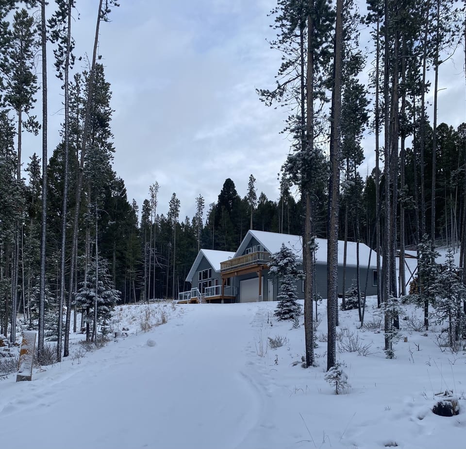 View of circular drive entering lodge
