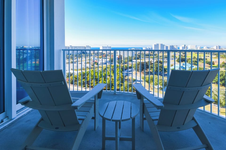 The Palms of Destin 21104 - Balcony Seating