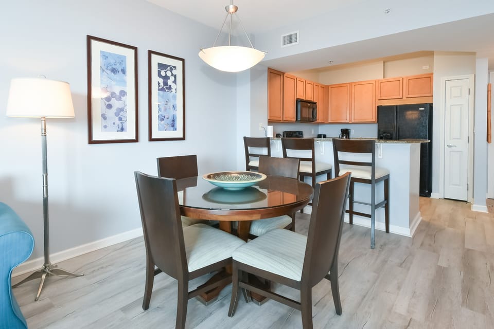 The Palms of Destin 21104 - Dining Area