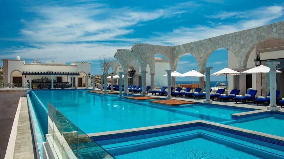 Water, Pool, Building, Resort, Hotel