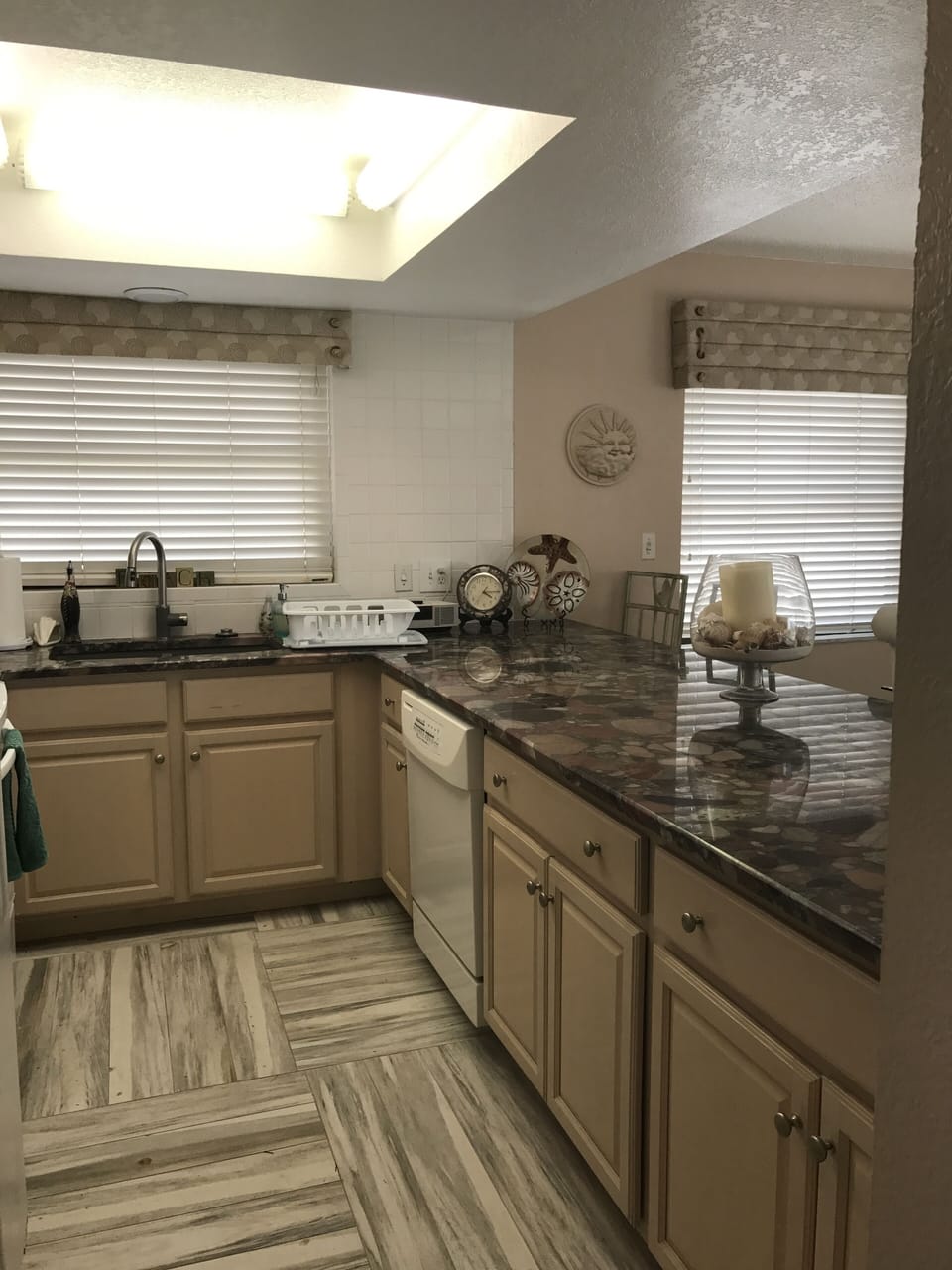 Kitchen, stainless appliances with dishwasher 