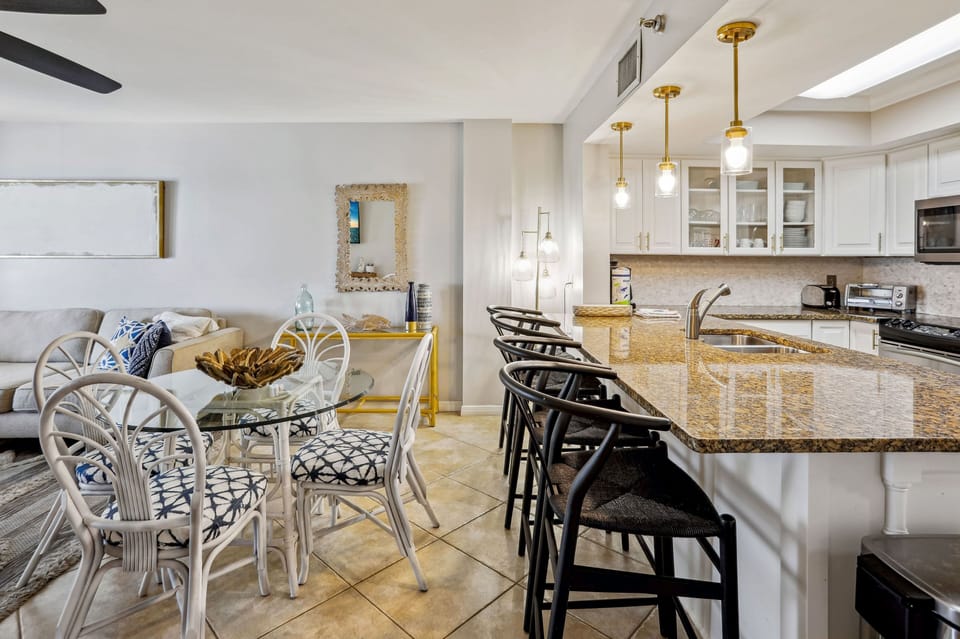 Extra Counter Seating