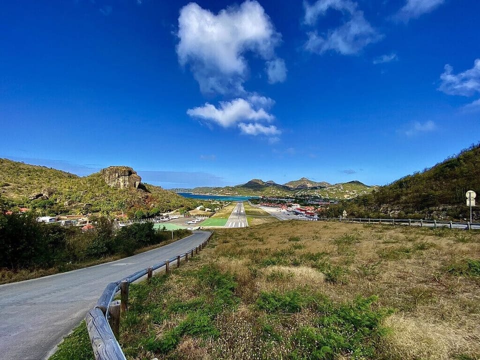 If you arrive by air you will probably fly over this small road before landing in St Jean on the Rémy de Haenen runway.