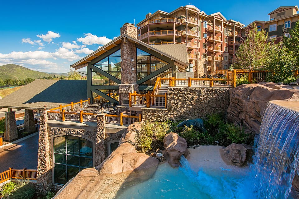 Resort Views in Every Season

Experience beautiful mountain scenery and luxury amenities all year long at Westgate Park City Resort.
