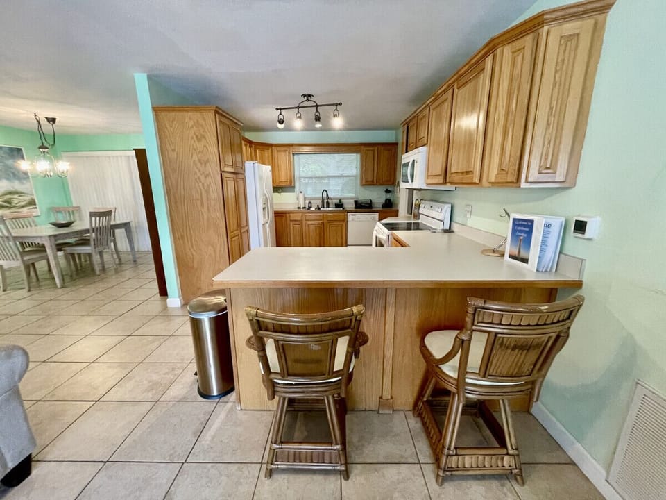 Full Kitchen