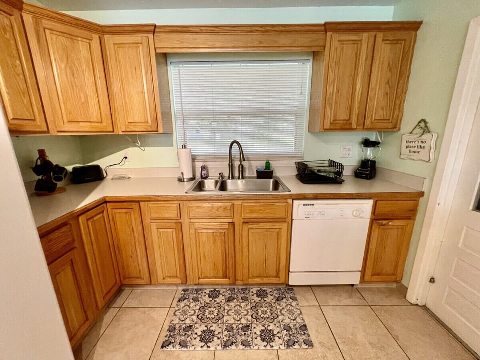 Full Kitchen
